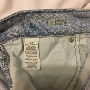 American Eagle Outfitters Jeans - AEO | Skinny Destroyed Jeans | SZ 12R American Eagle Outfitters Jeans - AEO | Skinny Destroyed Jeans | SZ 12R